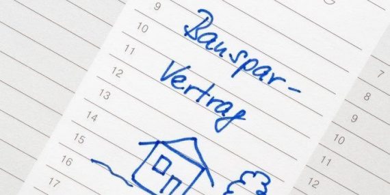 Bausparvertrag vorzeitig zuteilungsreif machen (© Doc RaBe / Fotolia)